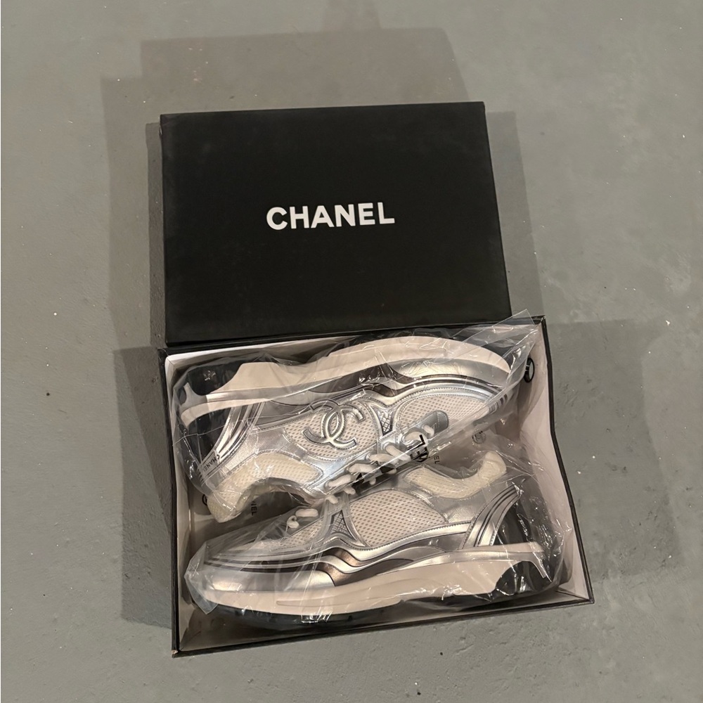 CHANEL Men’s Silver and White Sneakers Size 12 - Picture 5 of 5